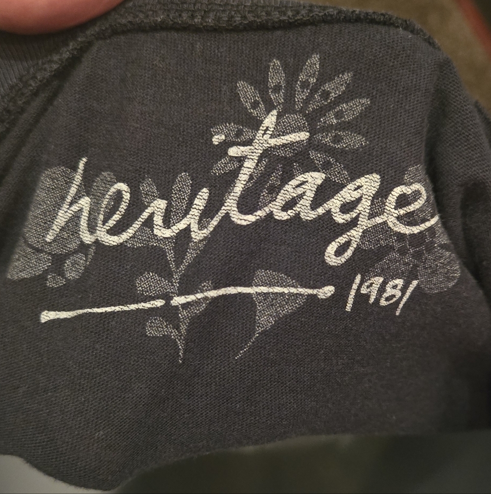 Heritage 1981 Black Lightning Bolt Tee SzM - Picture 8 of 8